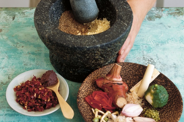 Basic Thai red curry paste