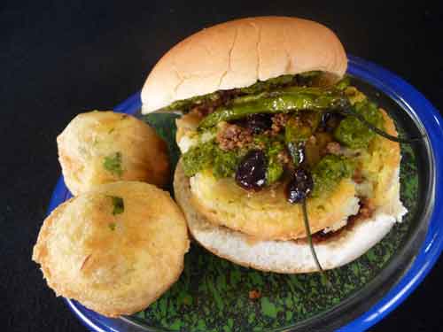 Batata Vada (Vada Pav)