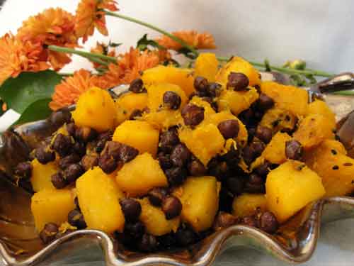 Butternut Squash with Black Chickpeas Subzi (Kumro Chokka)