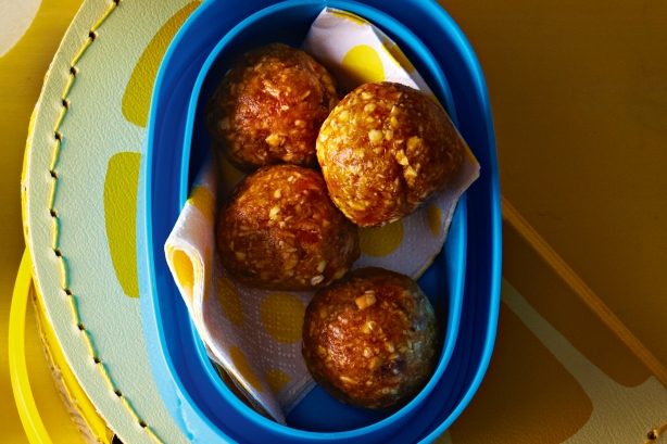 Honey muesli balls
