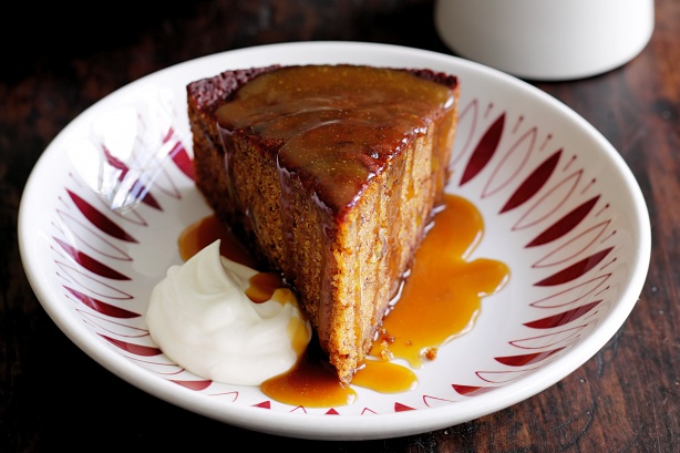 Sticky date and pecan pudding