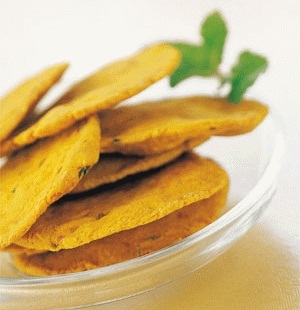 Baked Palak Methi Puris