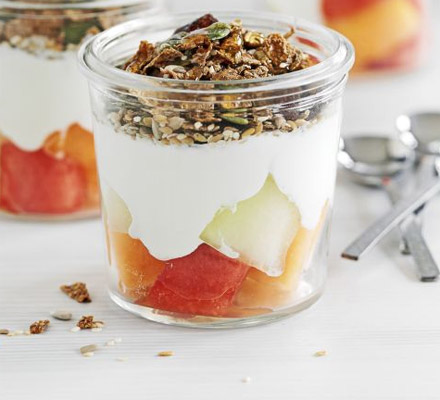 Melon & crunchy bran pots