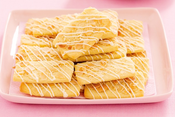 Almond vanilla fingers