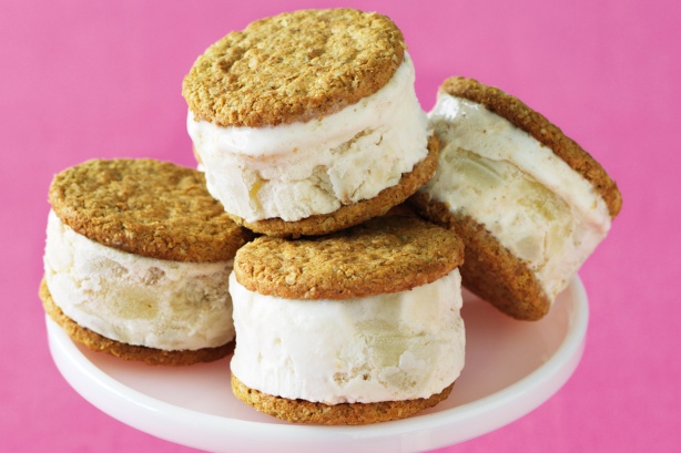 Apple pie ice-cream sandwiches