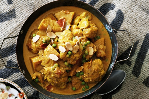 Cauliflower, pumpkin and pea korma
