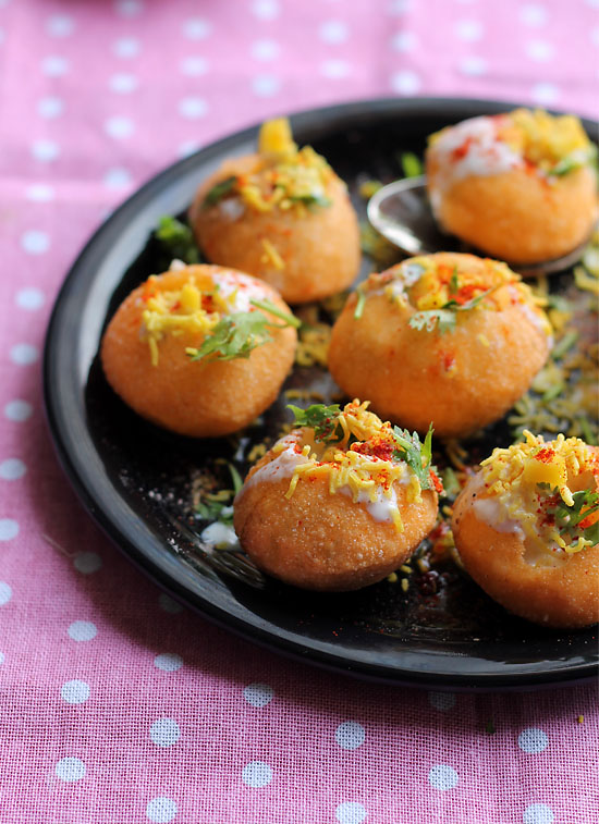 Dahi Sev Batata Puri Recipe