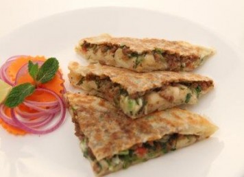 Egg Paratha or Baida Roti Recipe