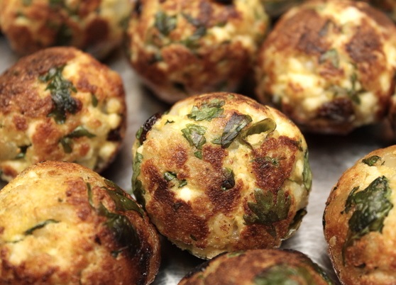 Mom’s Spaghetti with Paneer Balls