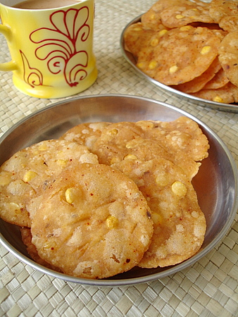 Chekkalu rice cracker